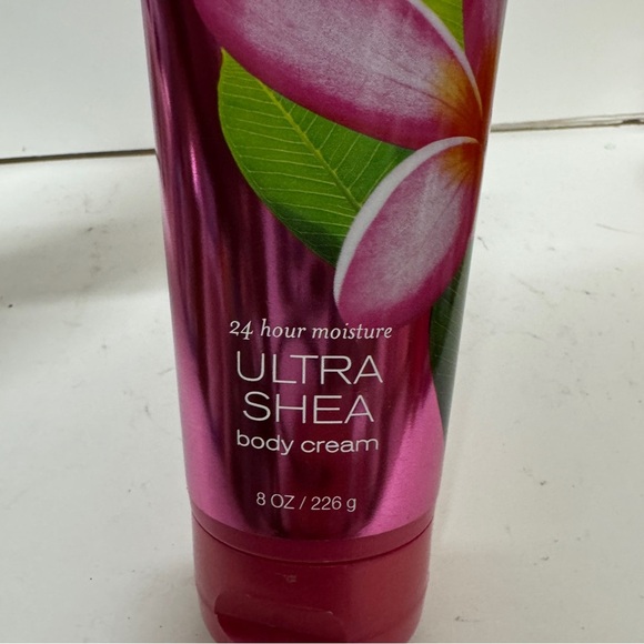 Bath & Body Works PLUMERIA Ultra Shea Body Cream 8 OZ - Picture 1 of 3
